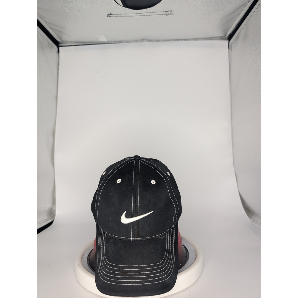 Nike Heritage 86 Adjustable Hat Black White Contrast Stitch Swoosh Logo Cap
